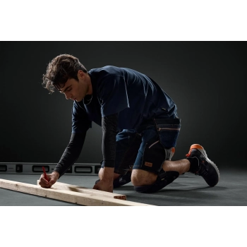 Spodenki robocze Denim z workami kieszeniowymi Snickers FlexiWork 6155 – zdjęcie w użyciu 3